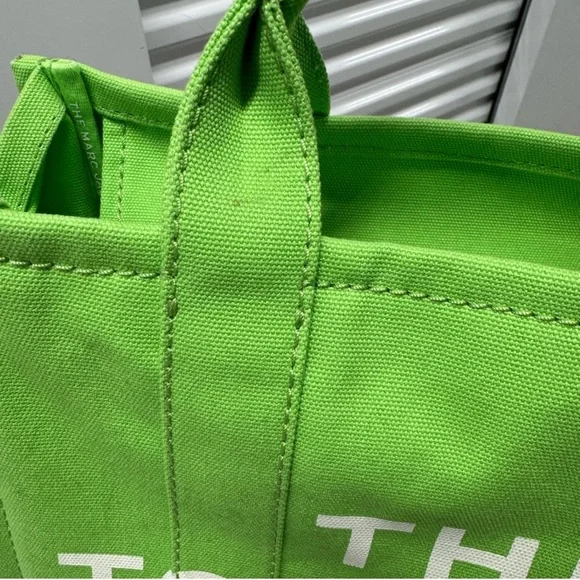 *FINAL PRICE DROP* Marc Jacobs X Magda Archer The Tote Bag Bright Green RARE